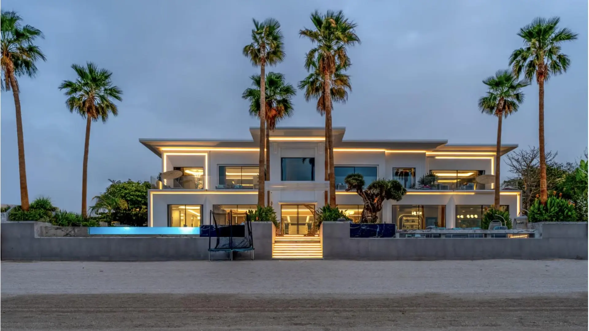 Palm Jumeirah Signature Villa