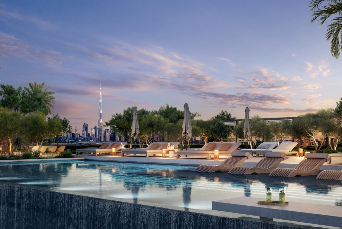 Lounge Pool Burj Khalifa View