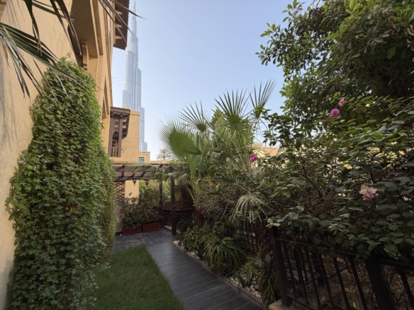 Tajer Residences Old Town Island 2-bedroom for rent: private garden with Burj Khalifa view